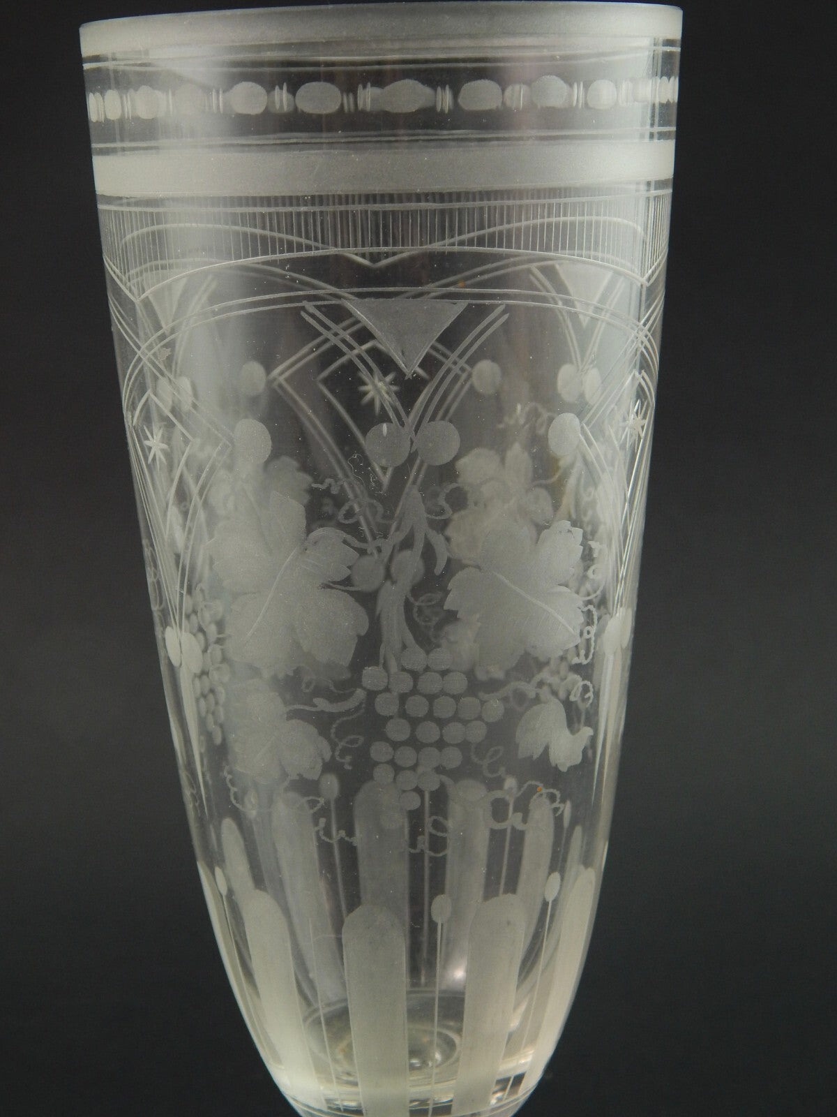 PREZIOSO ANTICO BICCHIERE CALICE FLUTE CRISTALLO DI BOEMIA INCISO META' 800