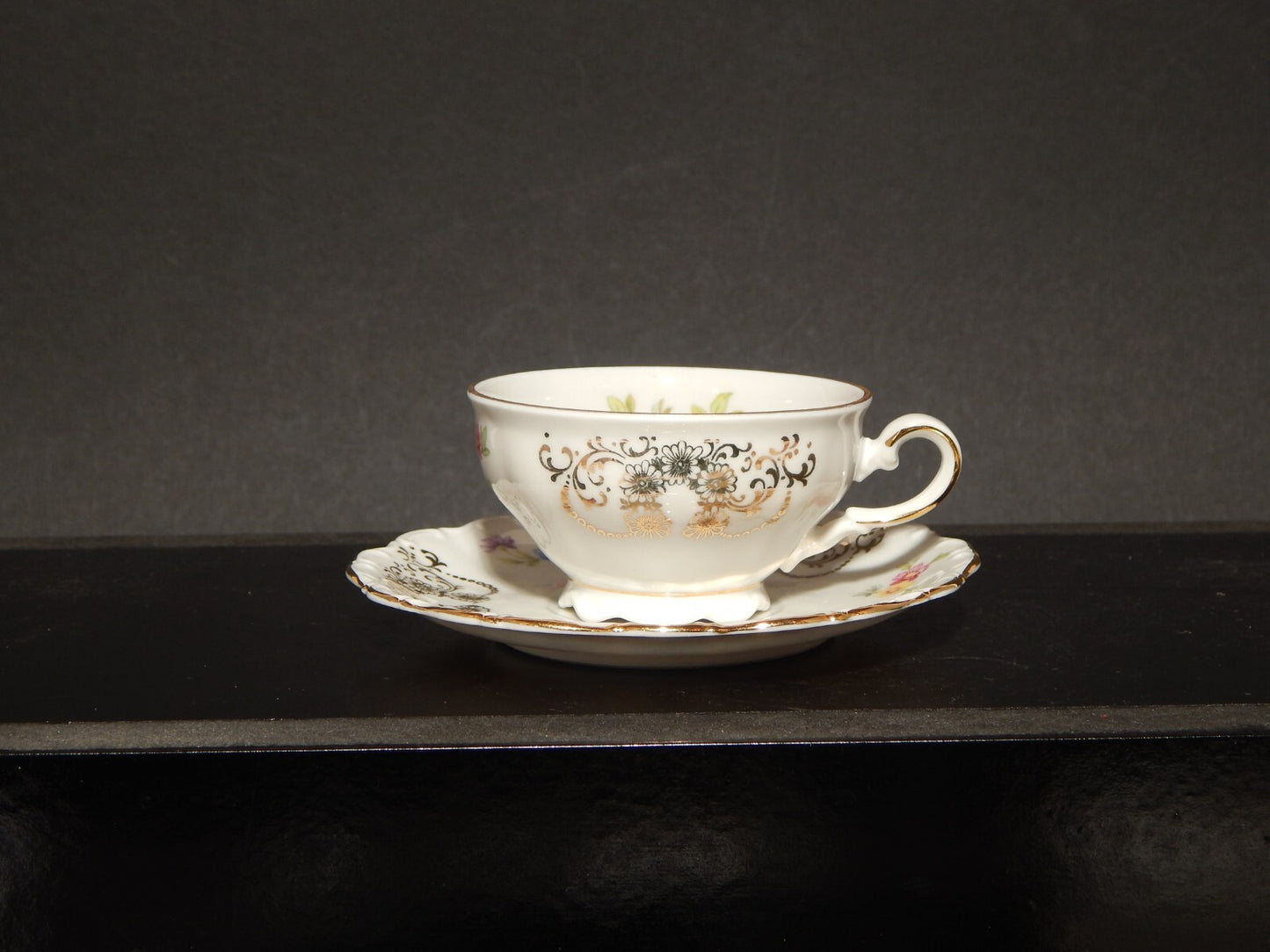 ANTICA TAZZINA CAFFE' PORCELLANA ARABESCHI ORO BAVARIA SELTMANN THERESIA