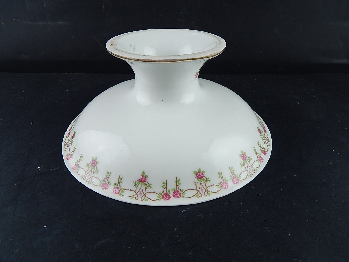 ANTICA ALZATA O FRUTTIERA PORCELLANA GINORI DOCCIA ETA' LIBERTY DIFETTO