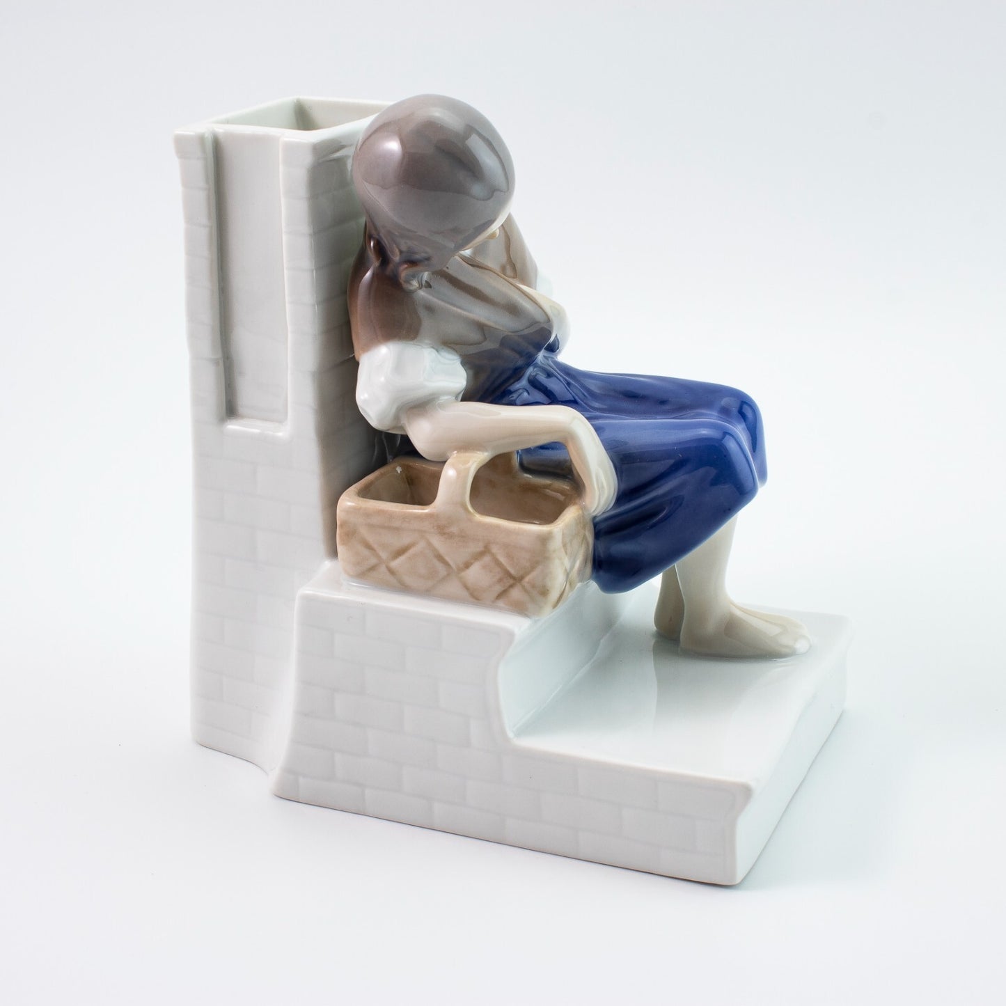 STATUINA PORCELLANA ROYAL COPENHAGEN BING&GRONDAHL "La Piccola Fiammiferaia"