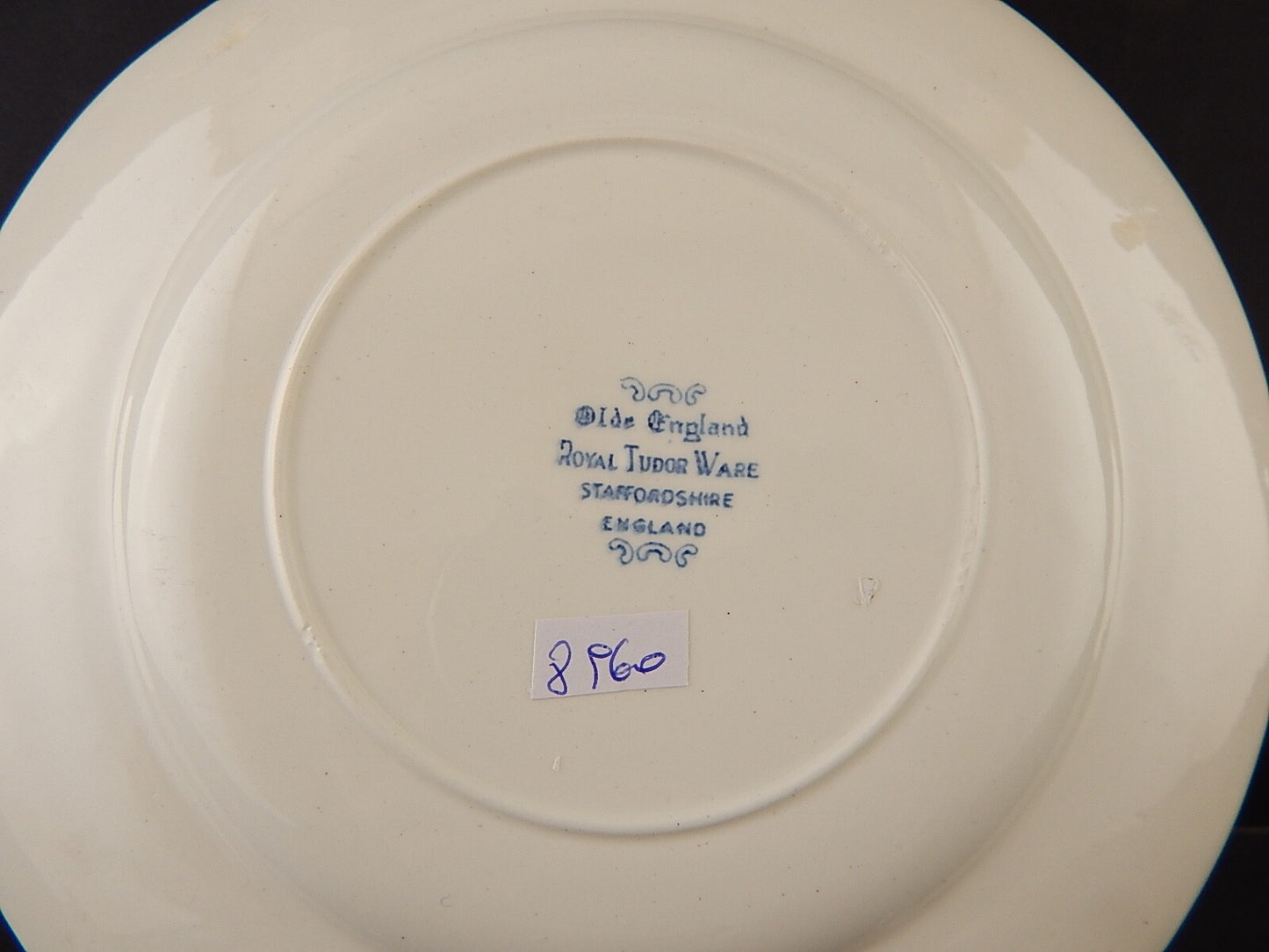 CERAMICA VINTAGE PIATTO ROYAL TUDOR WARE OLDE ENGLAND STAMPA A MANO BIANCO BLU