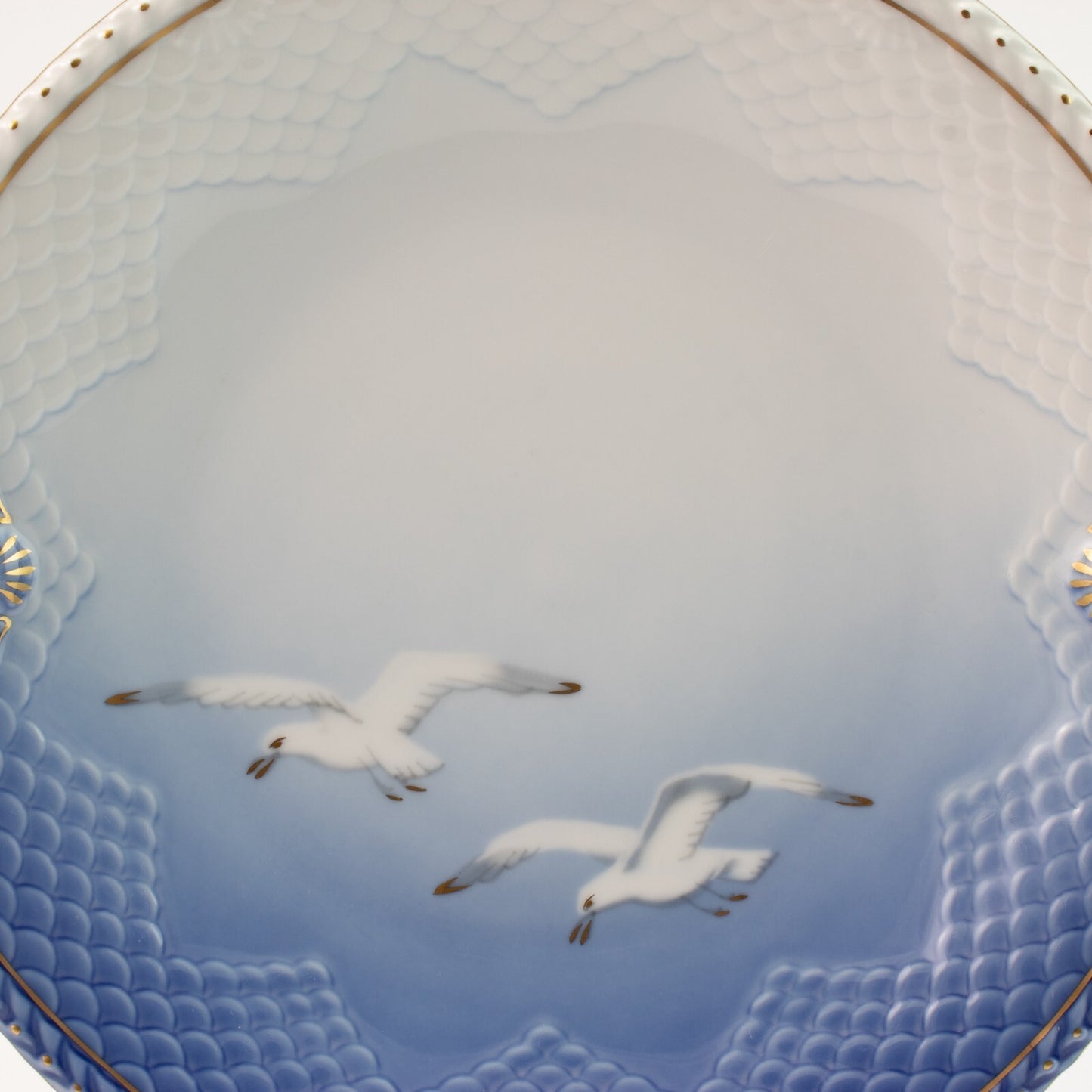 PIATTO PORTATA ROTONDO 26 CM PORCELLANA ORO ZECCHINO GABBIANI BING&GRONDAHL 304