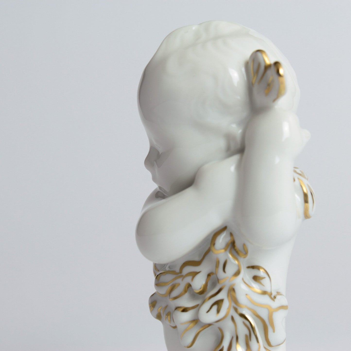 STATUINA PORCELLANA ROYAL COPENHAGEN BING&GRONDAHL "Ragazza del Mare" CON ORO