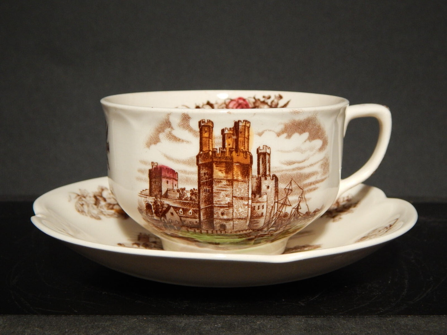 ANTICA TAZZA TE' PORCELLANA JOHNSON BROS ROYAL HOMES OF BRITAIN CAERNARVON