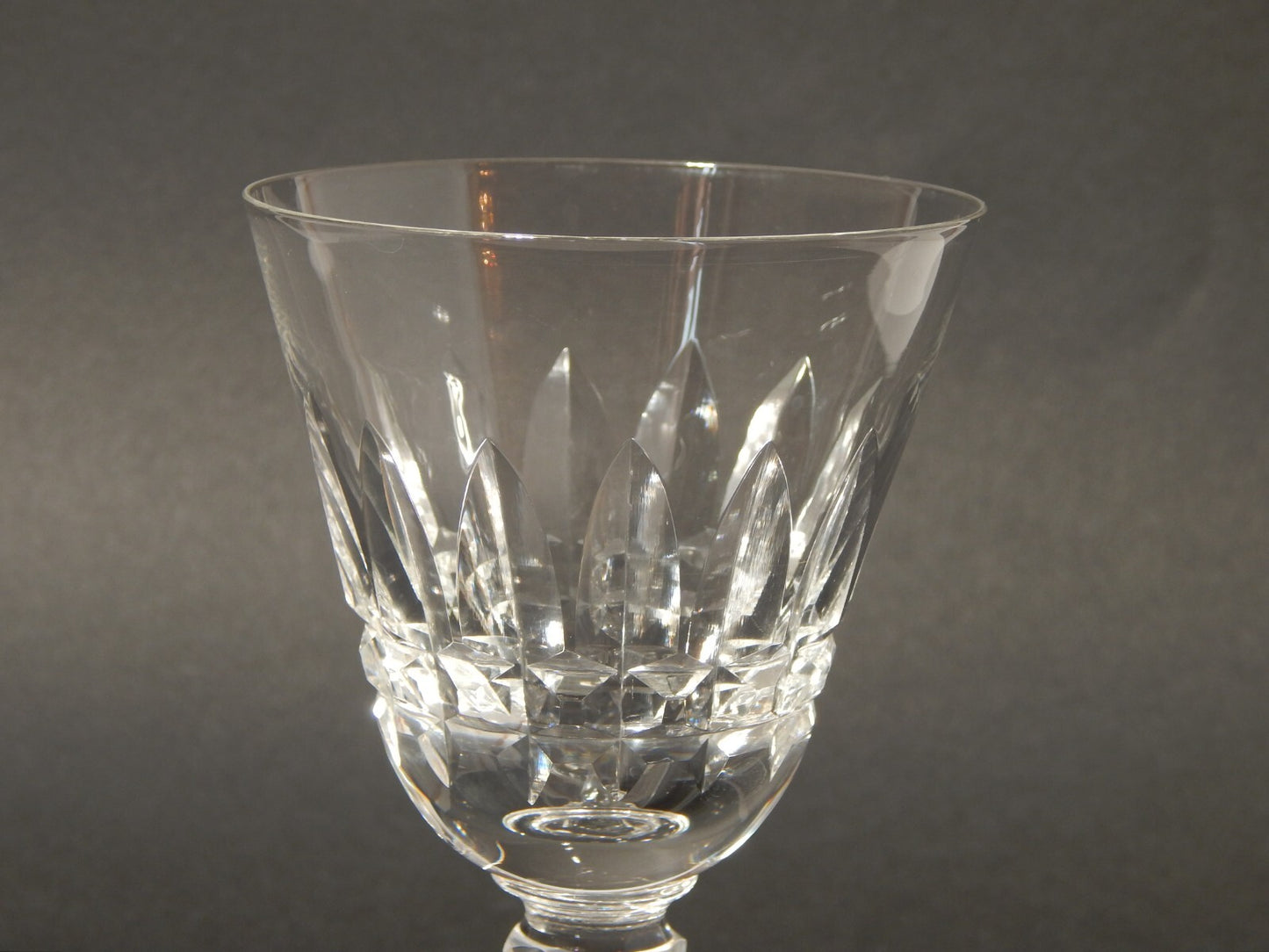 ANTICO ELEGANTE ART DECO SERVIZIO 8 BICCHIERI CALICI CRISTALLO BOEMIA MOLATI