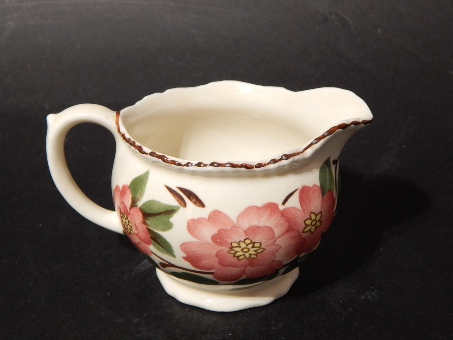 RETRO' LATTIERA BRICCO CERAMICA POTTERY WOOD&SONS DISEGNO "IRISH ROSE"