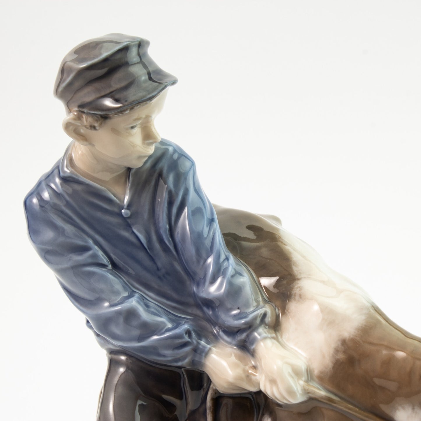 STATUINA PORCELLANA ROYAL COPENHAGEN "Ragazzo con Vitello" 772 ORIGINALE 18x17