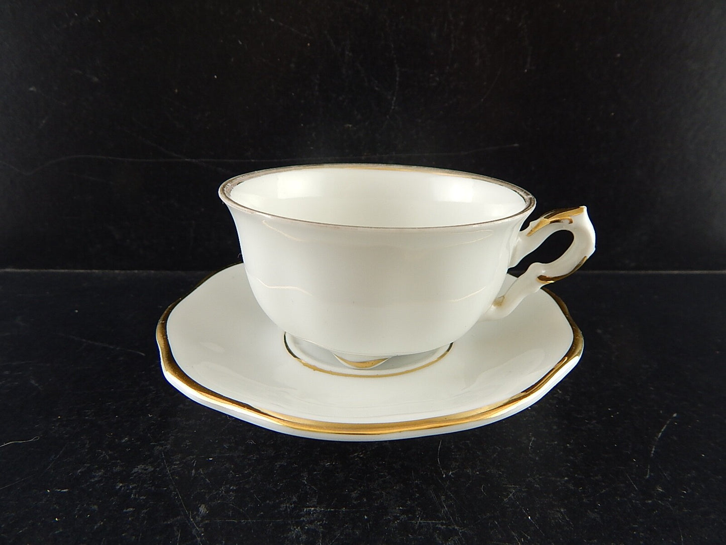 ANTICA PREZIOSA ROCAILLE TAZZINA CAFFE' PORCELLANA BIANCA ORO PIRKEN HAMMER