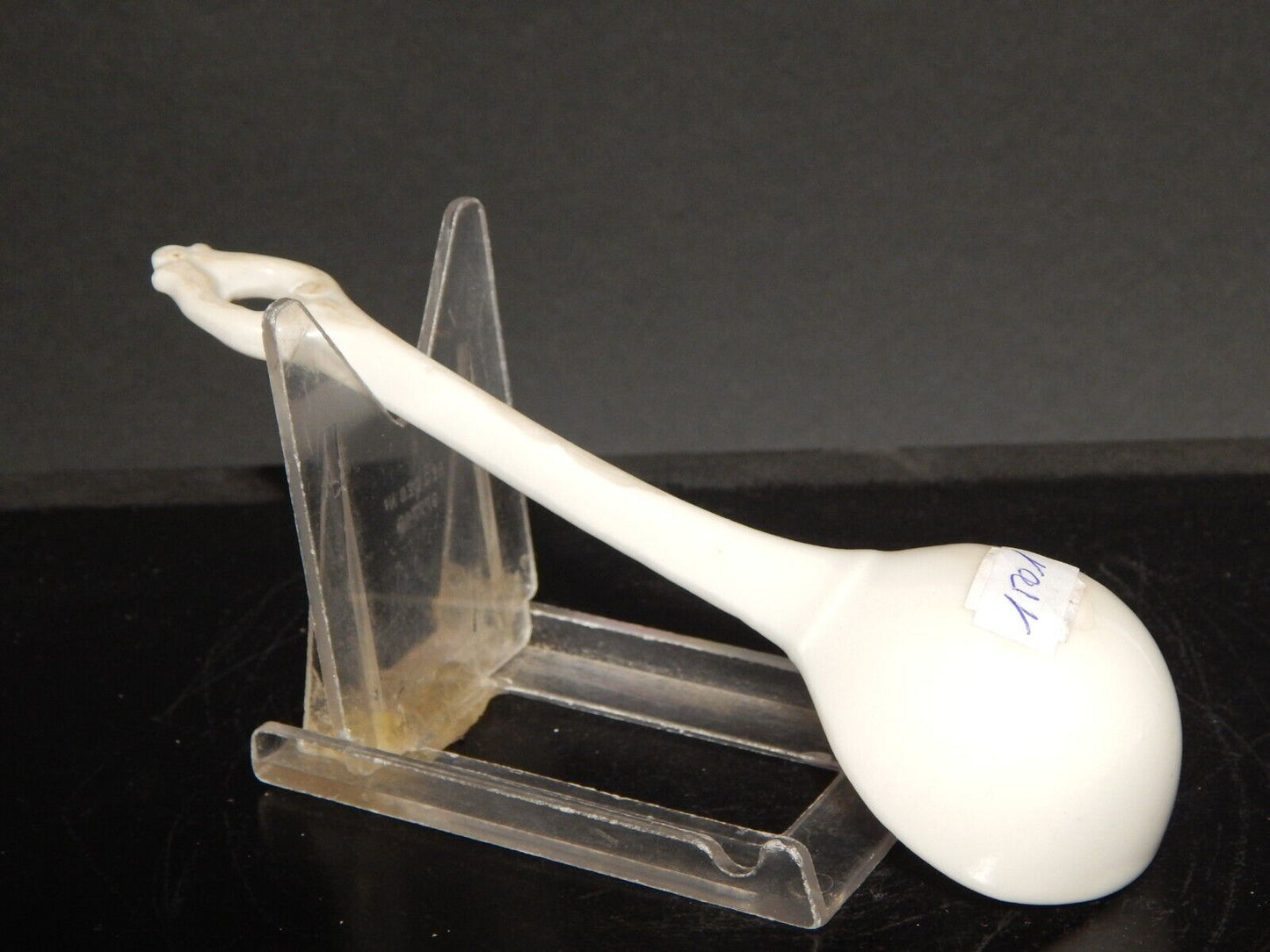 ANTICO RARO CUCCHIAIO DA SALSIERA IN PORCELLANA BIANCA CON DECORO IN ORO #1501