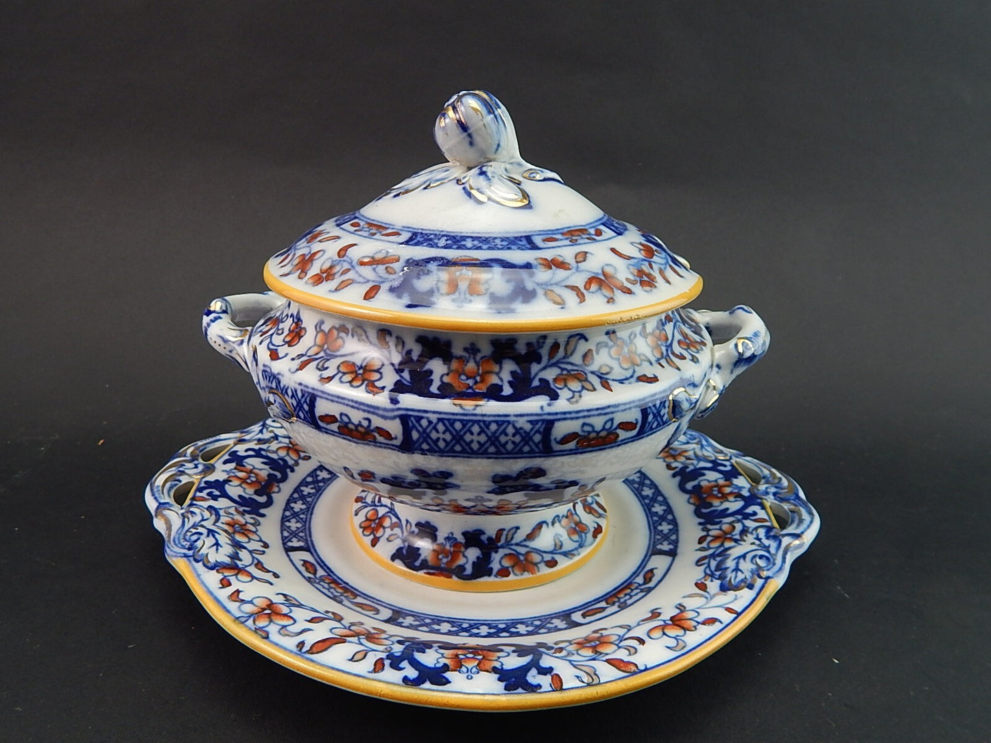 ANTICA RARA ZUPPIERA EGOISTE PUERPERA CENTROTAVOLA CERAMICA INGLESE MINTON 1860