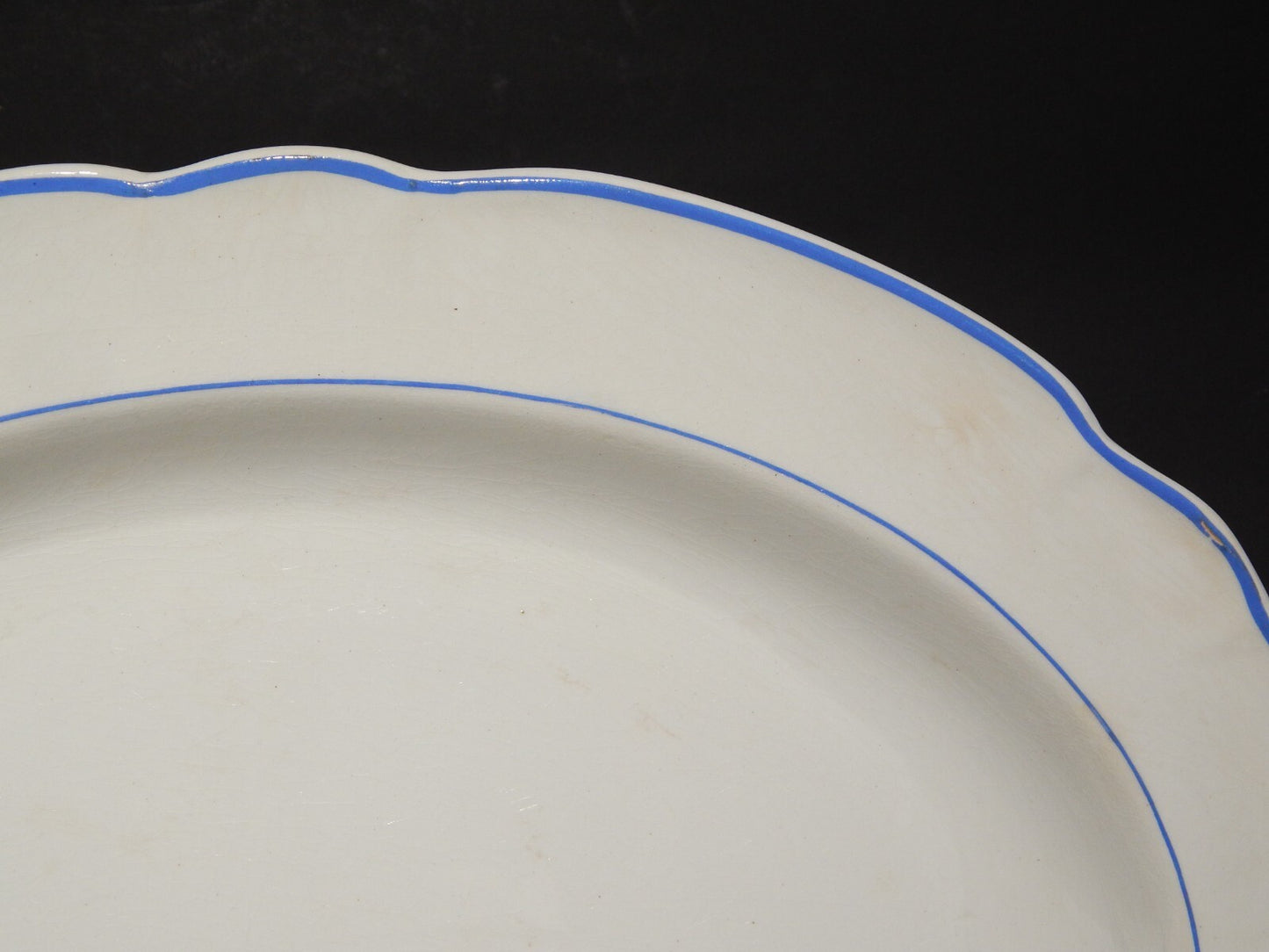 ANTICO RARO VASSOIO CERAMICA BIANCA PROFILO BLU RICHARD MILANO FINE 800