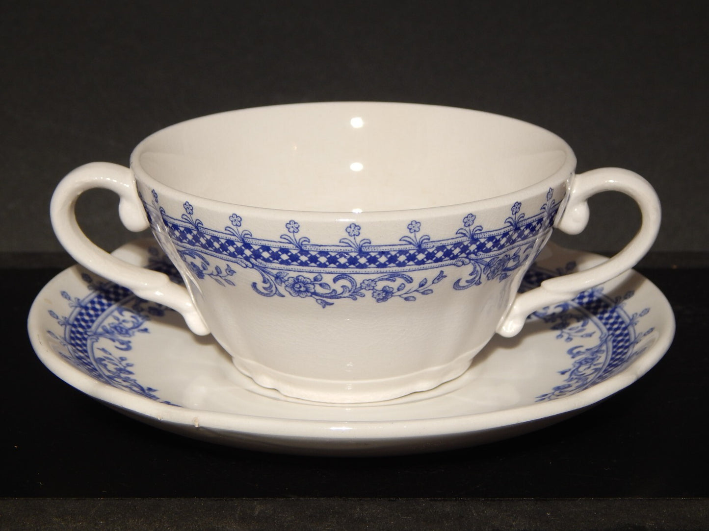 VINTAGE TAZZA BRODO CONSOMME' CERAMICA S.C.I. LAVENO DIAMONDSTONE BIANCO BLU #