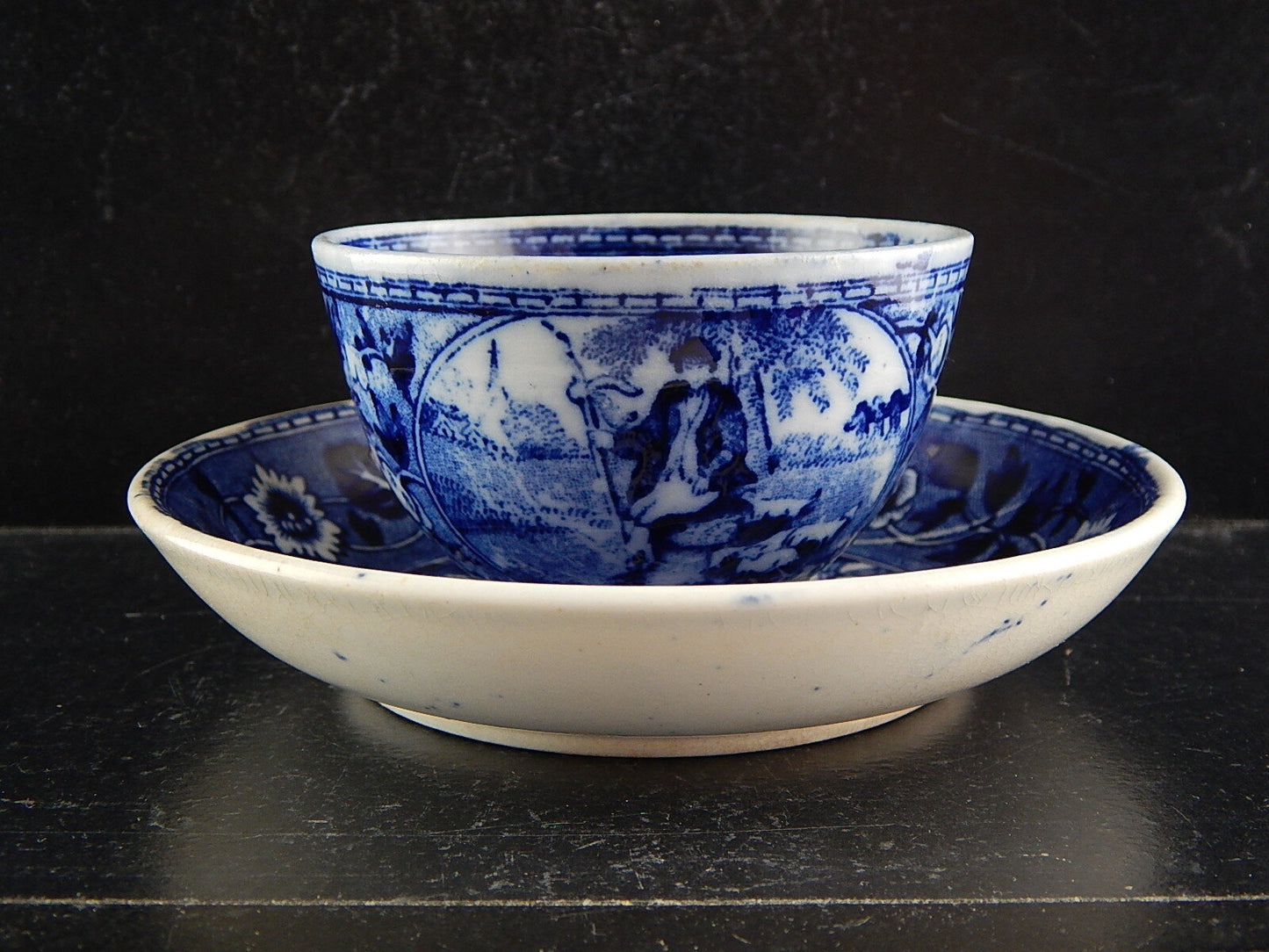 ANTICA TAZZA TE' CON PIATTINO CERAMICA MAASTRICHT P REGOUT TEA DRINKER META' 800