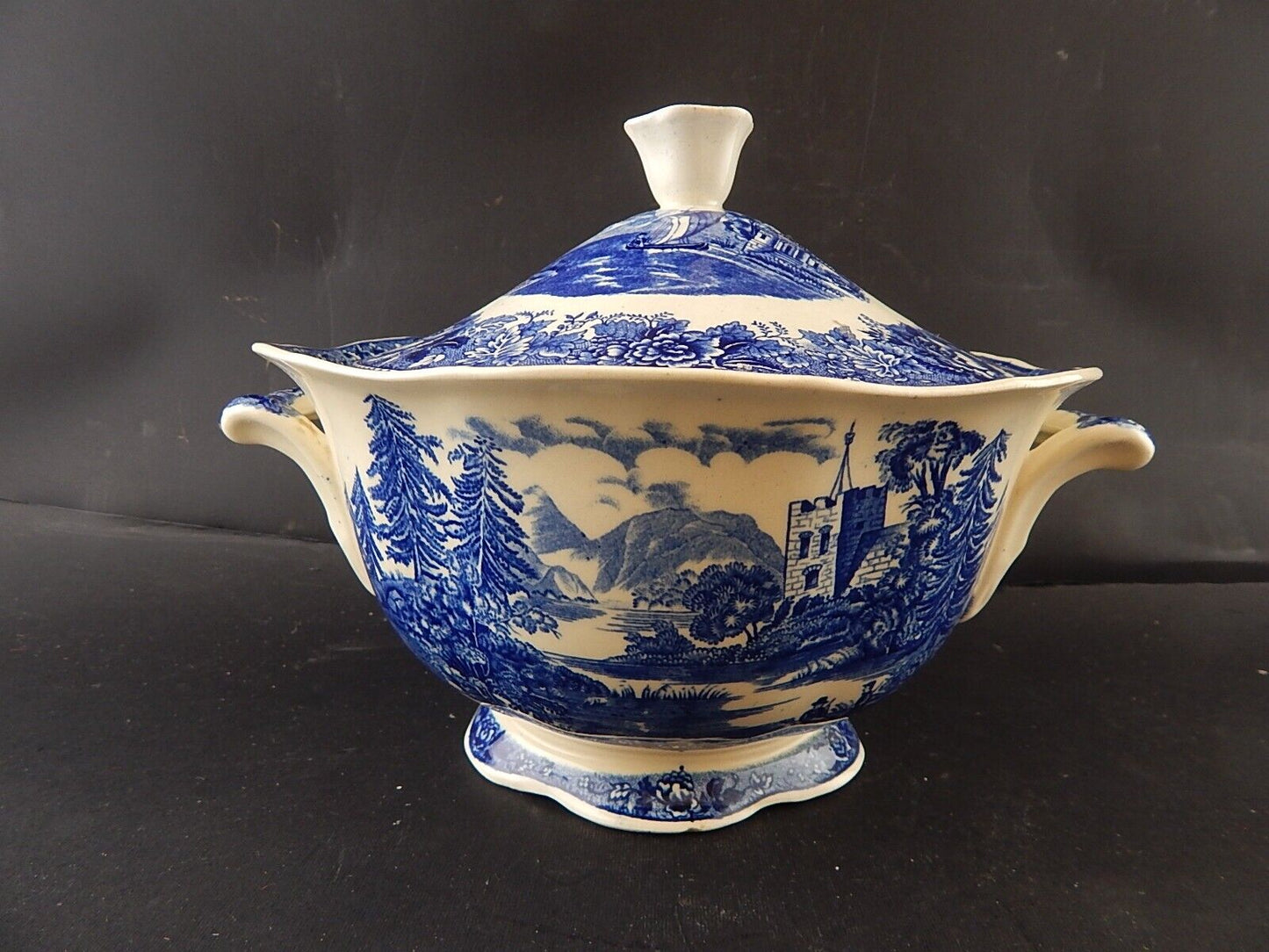 ANTICA ZUPPIERA CENTROTAVOLA PORCELLANA ARABIA FINLANDIA ANNI '30 BIANCA E BLU