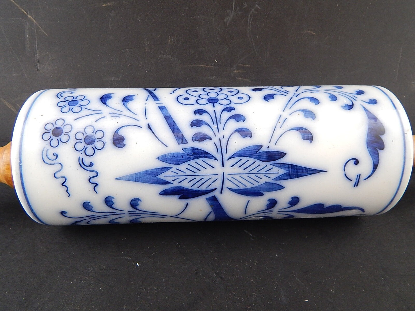 ANTICO RARISSIMO MATTERELLO LEGNO PORCELLANA DECORO BIANCO E BLU FINE 800