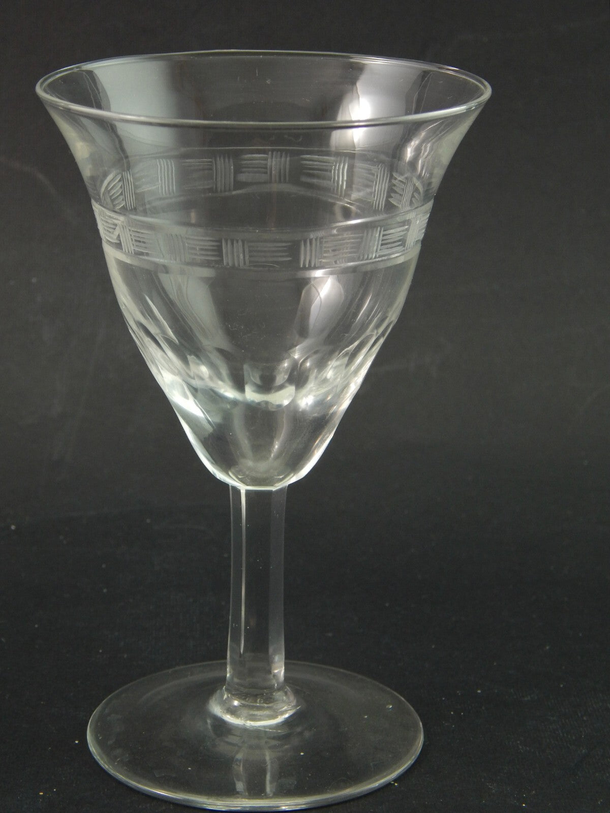 ANTICO ELEGANTE RARO ART DECO SERVIZIO 27 CALICI CRISTALLO INCISO