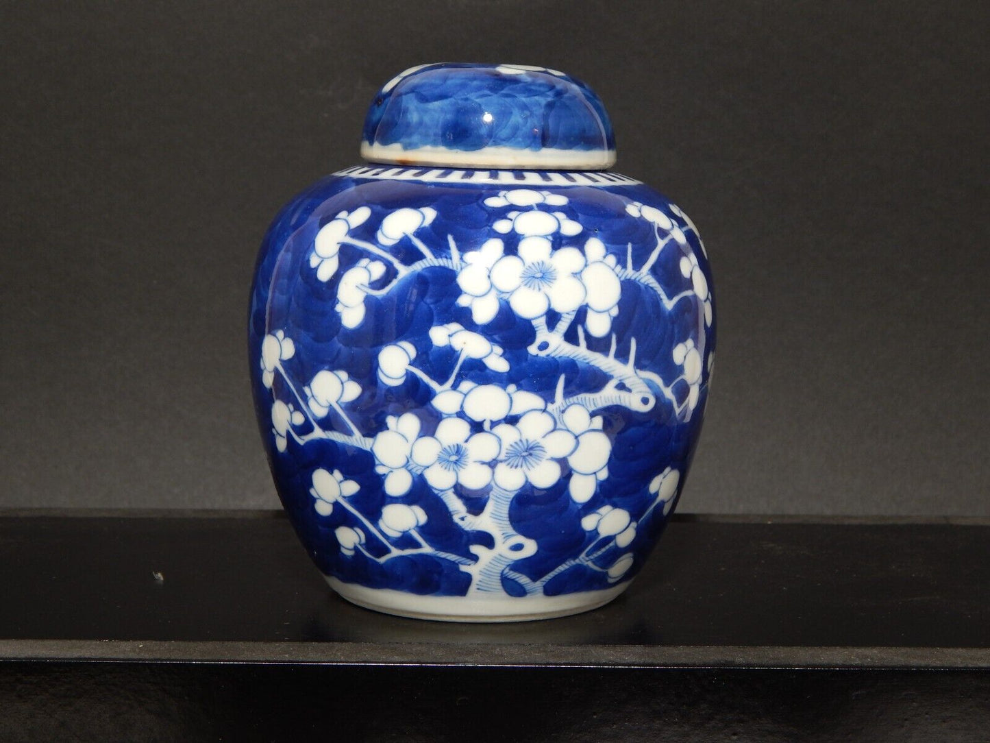 ANTICO ORIENTALE VASO URNA PORCELLANA CINESE GINGER JAR BIANCO BLU FIORI PRUNO