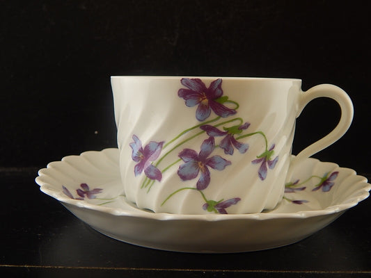 VINTAGE 1960 ELEGANTE TAZZA DA TE' LIMOGES HAVILAND PORCELLANA BIANCA VIOLETTE