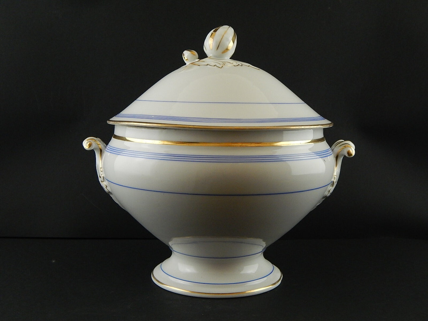 ANTICA RARA ZUPPIERA CENTROTAVOLA PORCELLANA PARIGI BIANCA BLU ORO NAPOLEONE III