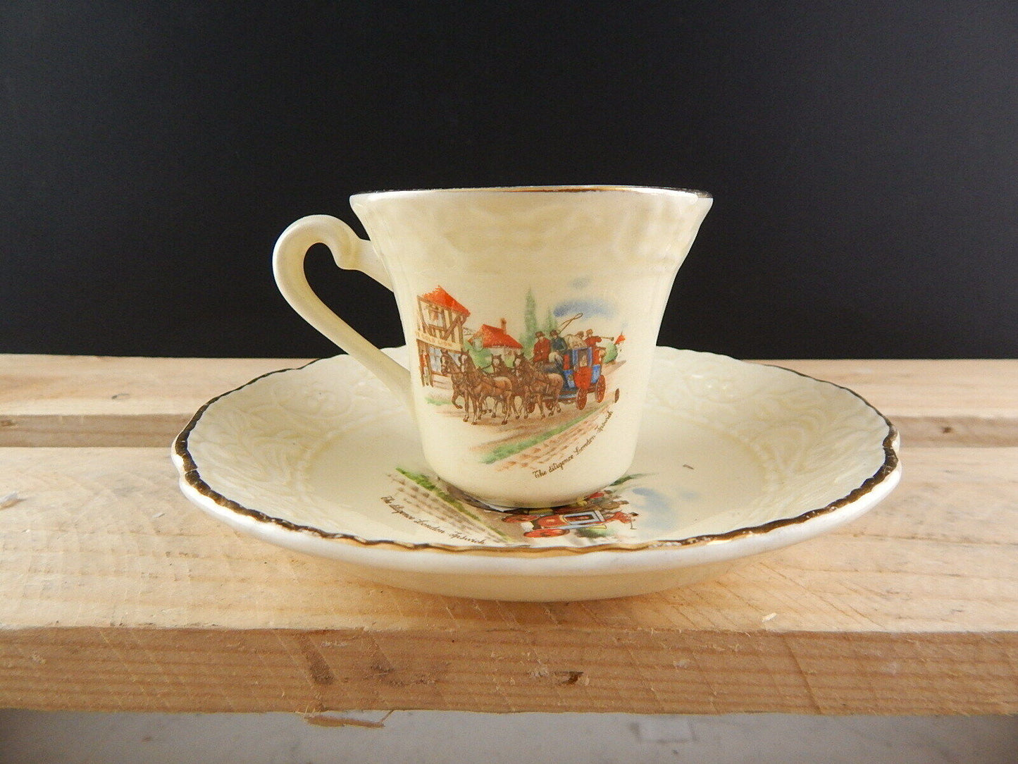 ANTICA TAZZINA CON PIATTINO CERAMICA CCB IMPERIAL CROWN IVORY STONE LA DILIGENZA