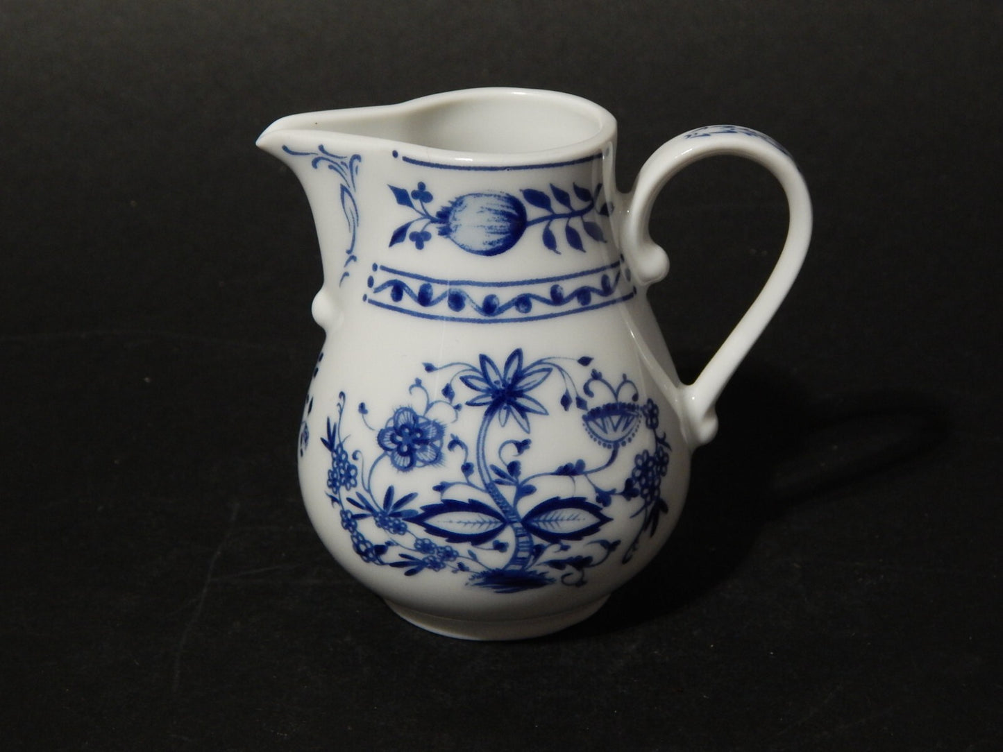 VINTAGE LATTIERA BRICCO PORCELLANA KAHLA GDR CIPOLLA BLU