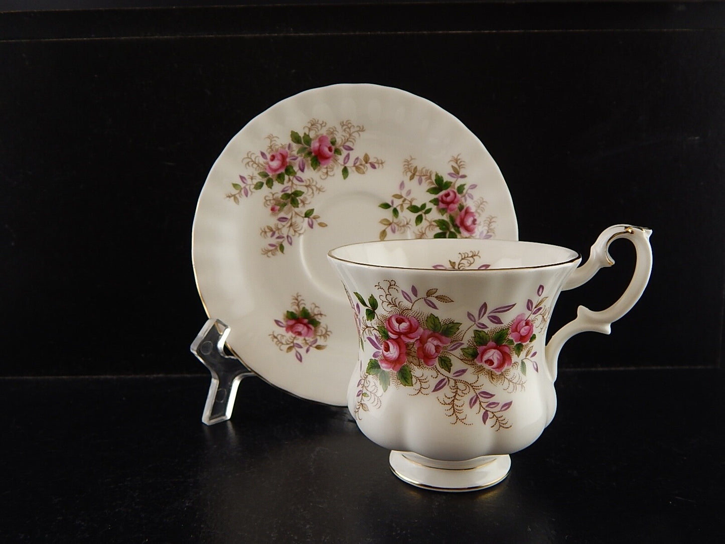 PREZIOSA PORCELLANA ROYAL ALBERT VINTAGE TAZZA COLLEZIONE LAVENDER ROSE ANNI '60