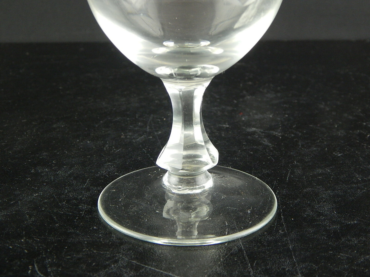 ANTICO ART DECO SET 18 BICCHIERI CALICI CRISTALLO BOEMIA INCISI MOLATI BOTTIGLIA