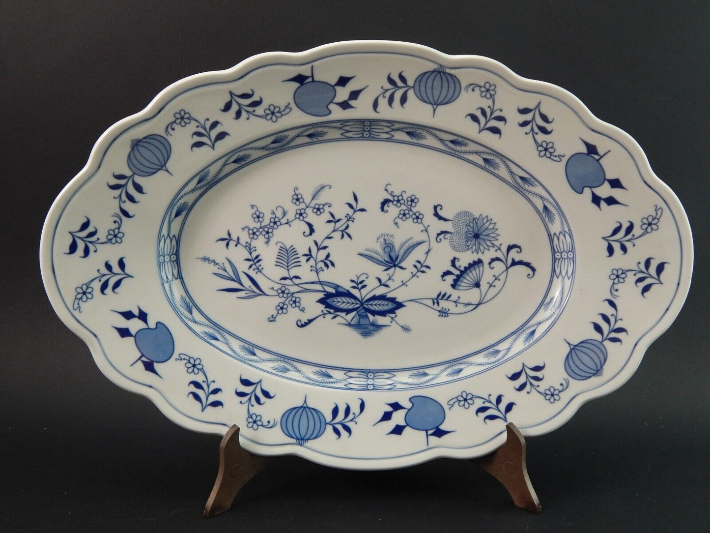 ANTICO VASSOIO PORCELLANA BIANCA BLU DECORO CIPOLLA BAVARIA OSCAR SCHALLER #1555