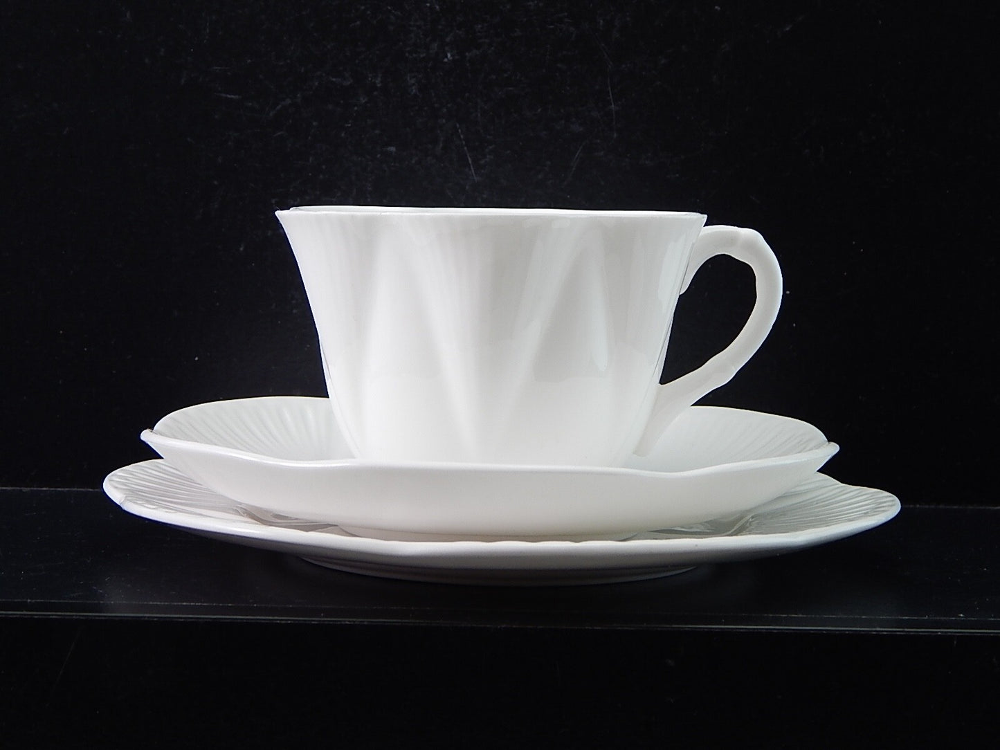ANTICA PORCELLANA BIANCA TRIO TAZZA TE' FINE BONE CHINA SHELLEY MADE IN ENGLAND