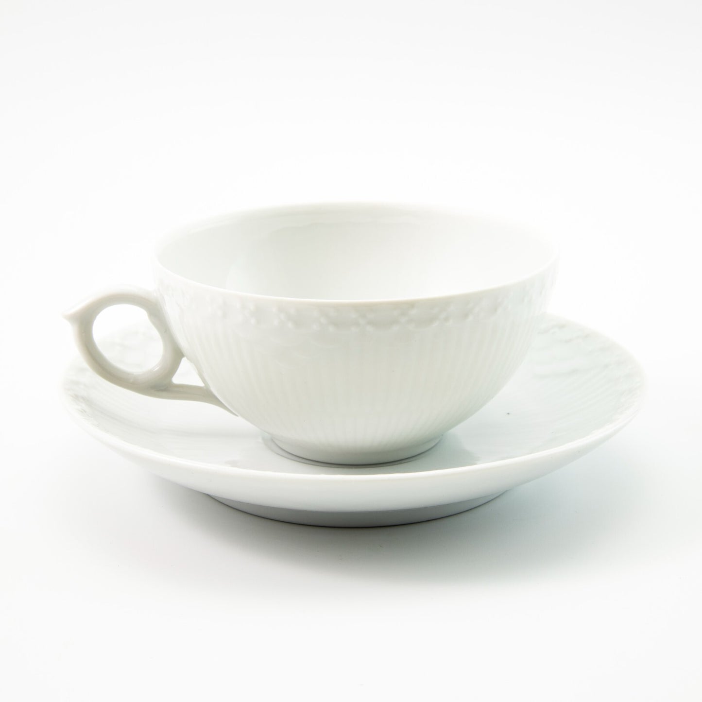 ROYAL COPENHAGEN WHITE FLUTED HALF LACE TAZZA DA TE' IN PORCELLANA CM 10 COD 525