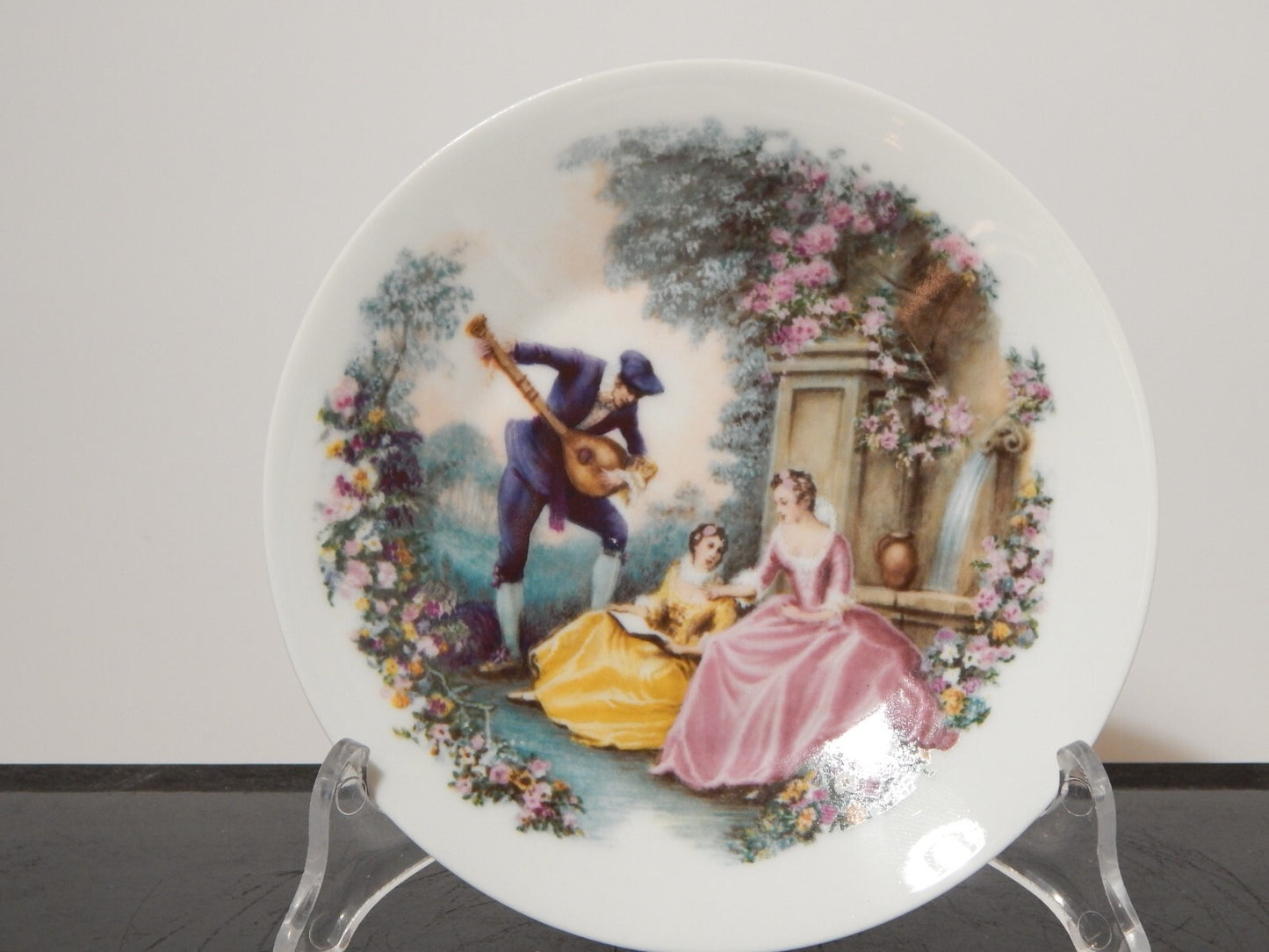 ANTICA PRIMA META' 900 LIMOGES TAZZA TE' PORCELLANA BIANCA SCENA GALANTE #1833