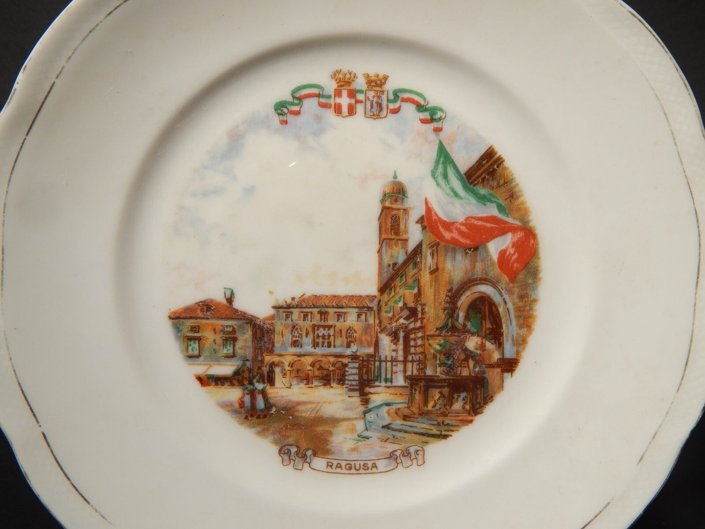 ANTICO PIATTO PORCELLANA GINORI CITTA' REDENTE RAGUSA 1919 STEMMA REGNO SABAUDO