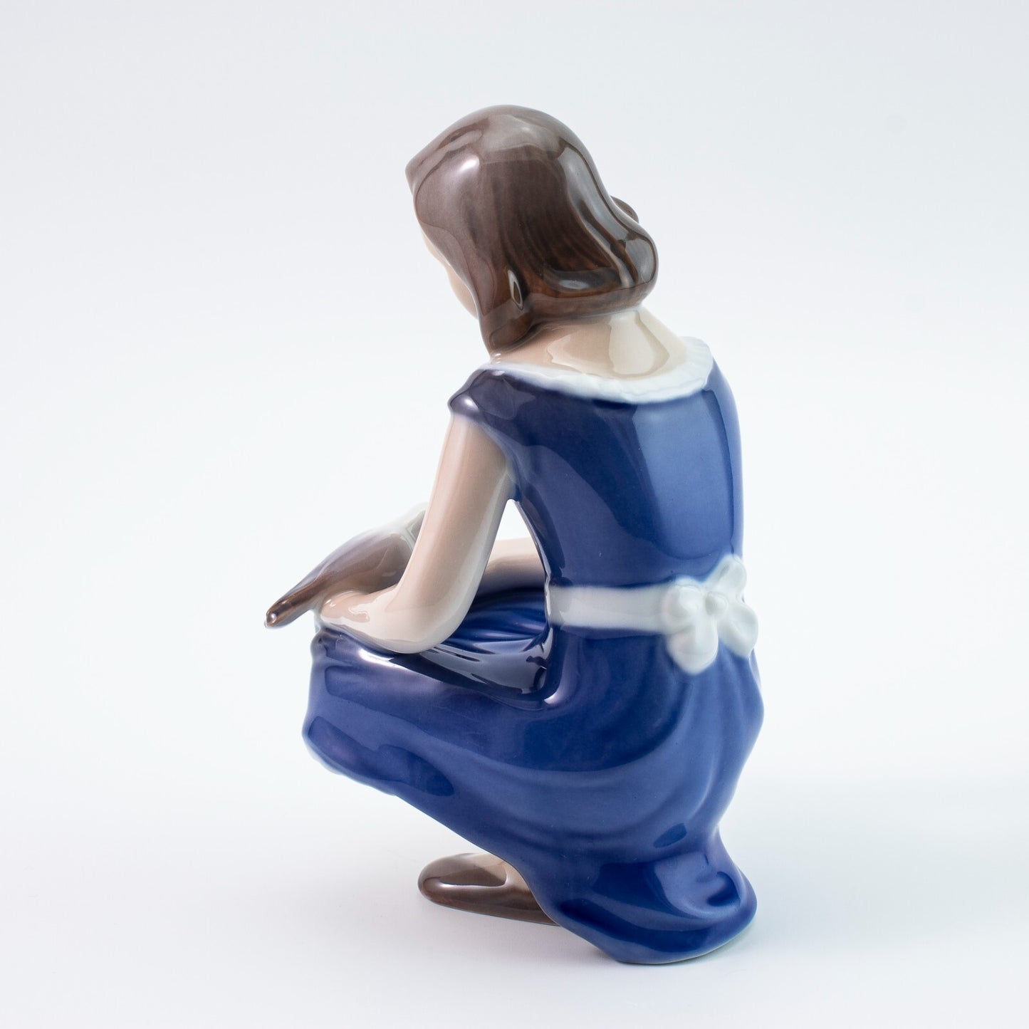 STATUINA PORCELLANA ROYAL COPENHAGEN BING&GRONDAHL "Ragazza con Colomba" CM 13x8