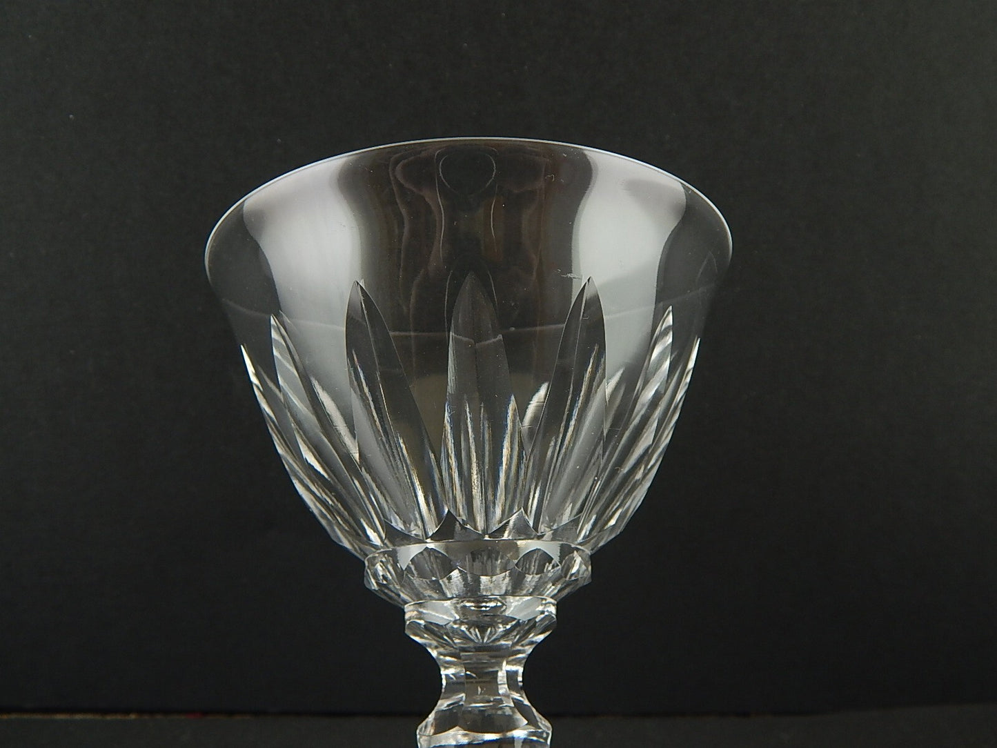 ANTICO BICCHIERE CALICE VINO ROSSO CRISTALLO MOLATO CRISTALLERIA SAINT LOUIS