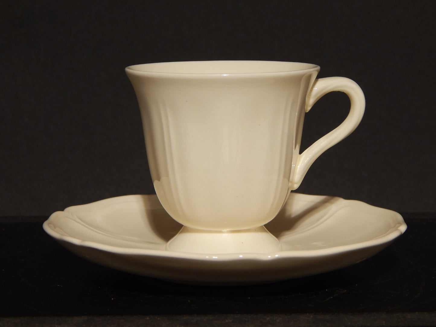 VINTAGE CERAMICA WEDGWOOD ETRURIA BARLASTON QUEENS SHAPE TAZZA DEMI TASSE