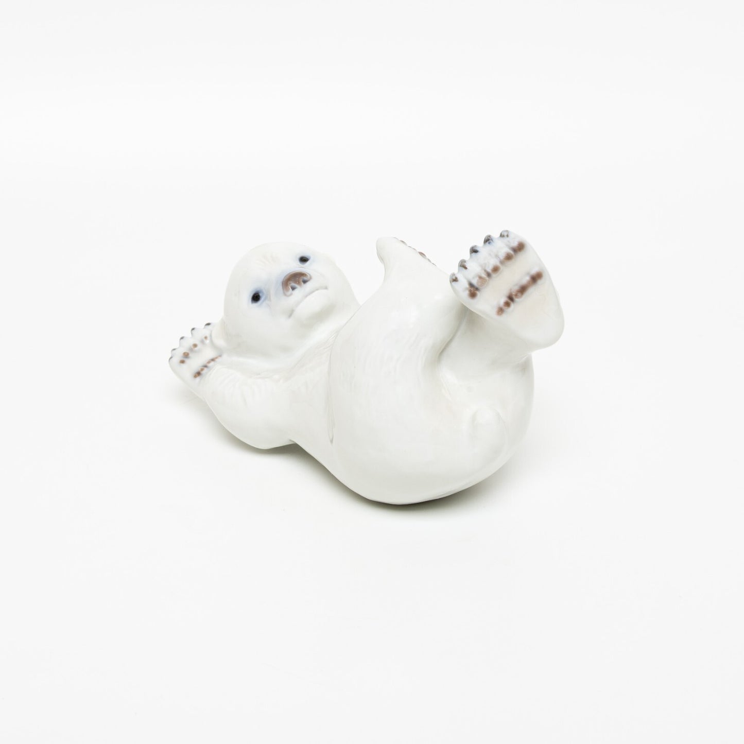 STATUINA PORCELLANA ROYAL COPENHAGEN "Cucciolo Orso Polare" COD 2537 CM 11x16x9