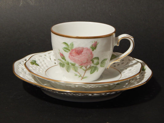 TRIO TAZZA PORCELLANA SCHUMANN BAVARIA PIERRE JOSEPH REDOUTE' ROSA BURGUNDIAN