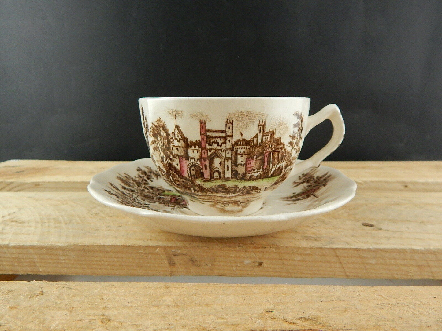 VINTAGE SEMI PORCELLANA JOHNSON BROS COLLEZIONE ANCIENT TOWERS TAZZA TE'