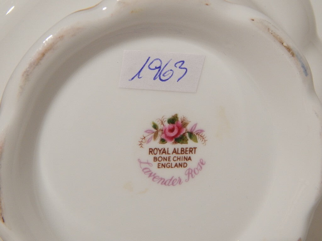 PREZIOSA PORCELLANA ROYAL ALBERT VINTAGE CAFFETTIERA LAVENDER ROSE DIFETTO