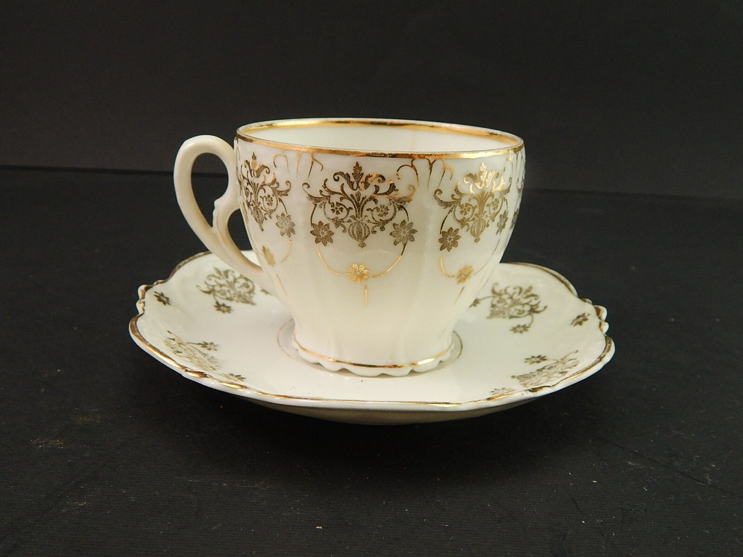 ANTICA TAZZA+PIATTINO FINE 800 PORCELLANA BIANCA DECORO ORO ZECCHINO M Z AUSTRIA