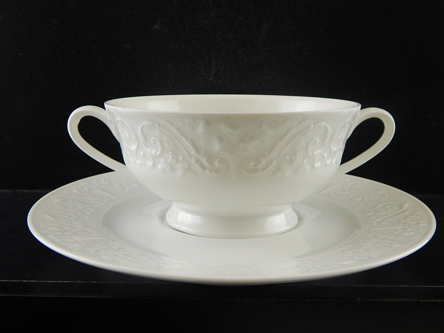 TAZZA BRODO LIMOGES RAYNAUD WASHINGTON PORCELLANA BIANCA DECORO ARABESCHI DEFECT