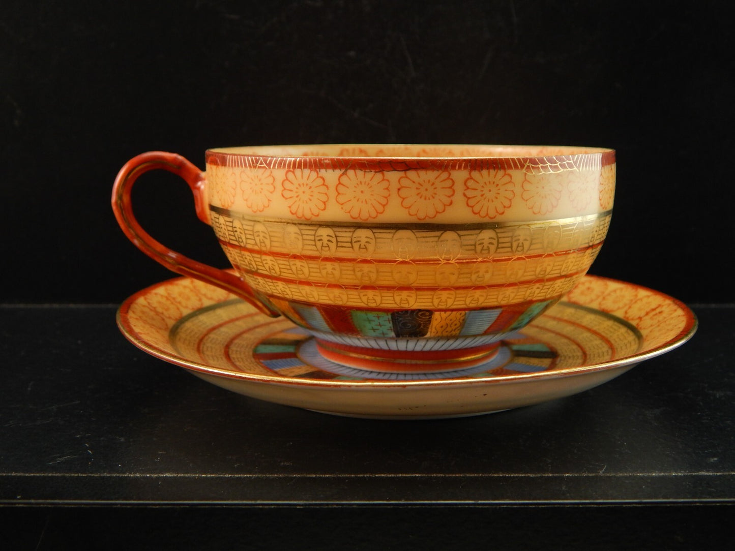 VINTAGE TAZZINA TE' PORCELLANA GIAPPONE KUTANI THOUSAND FACES DIPINTA A MANO