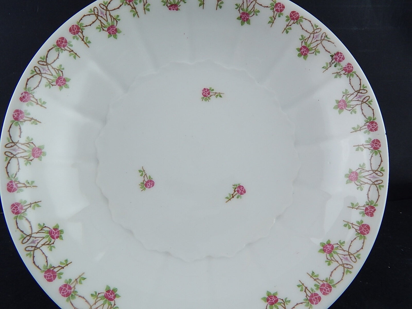 ANTICA ALZATA O FRUTTIERA PORCELLANA GINORI DOCCIA ETA' LIBERTY DIFETTO