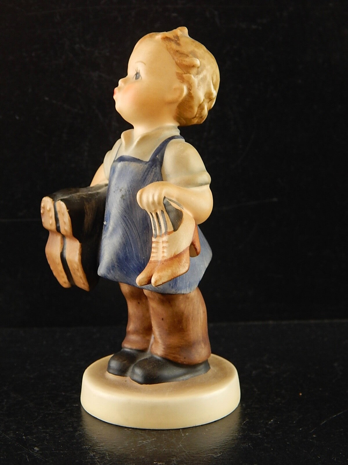 VINTAGE RARA STATUINA PORCELLANA GOEBEL HUMMEL 143/0 SCARPE BOOTS