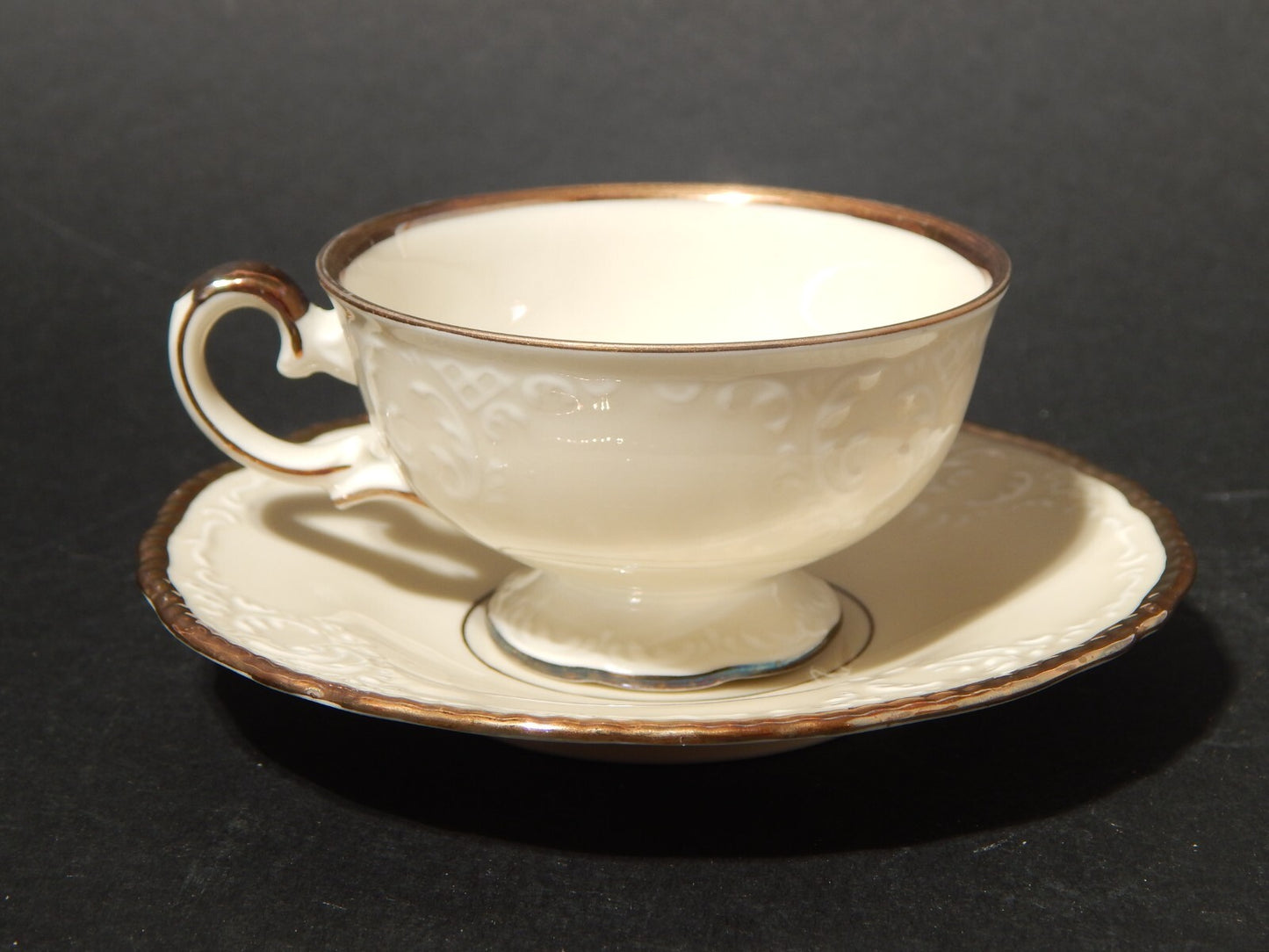 PREZIOSA TAZZINA CAFFÈ IN PORCELLANA ZEH SCHERZER BAVARIA STILE ROCAILLE