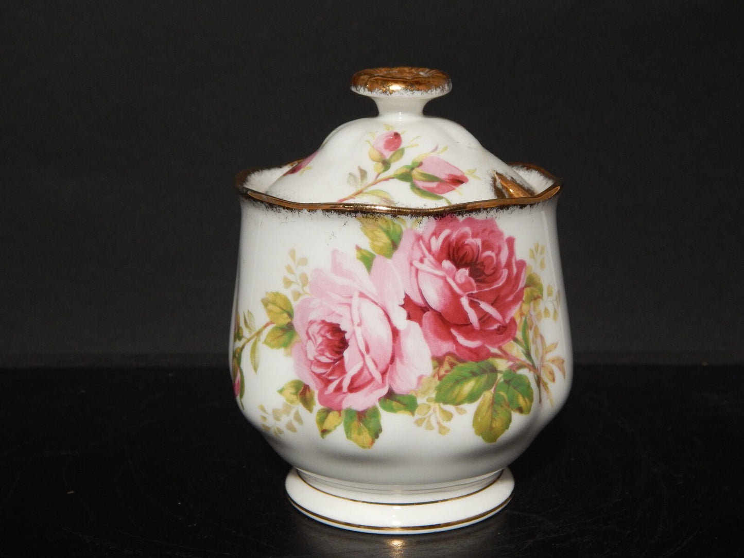 PREZIOSA PORCELLANA ROYAL ALBERT ZUCCHERIERA VINTAGE DISEGNO AMERICAN BEAUTY