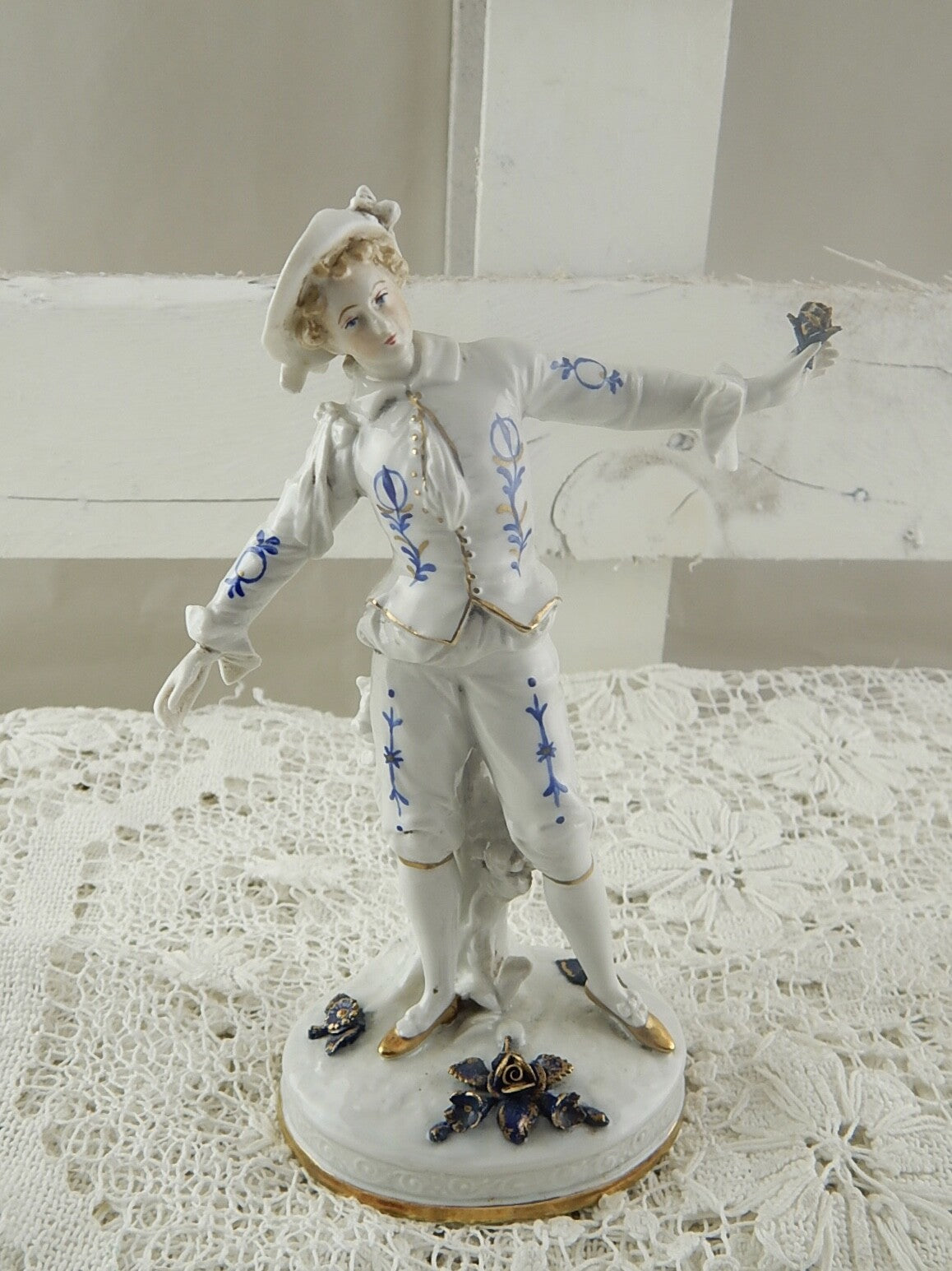 ANTICA PREZIOSA PORCELLANA COPPIA STATUINE DRESDA SITZENDORF DIPINTE A MANO