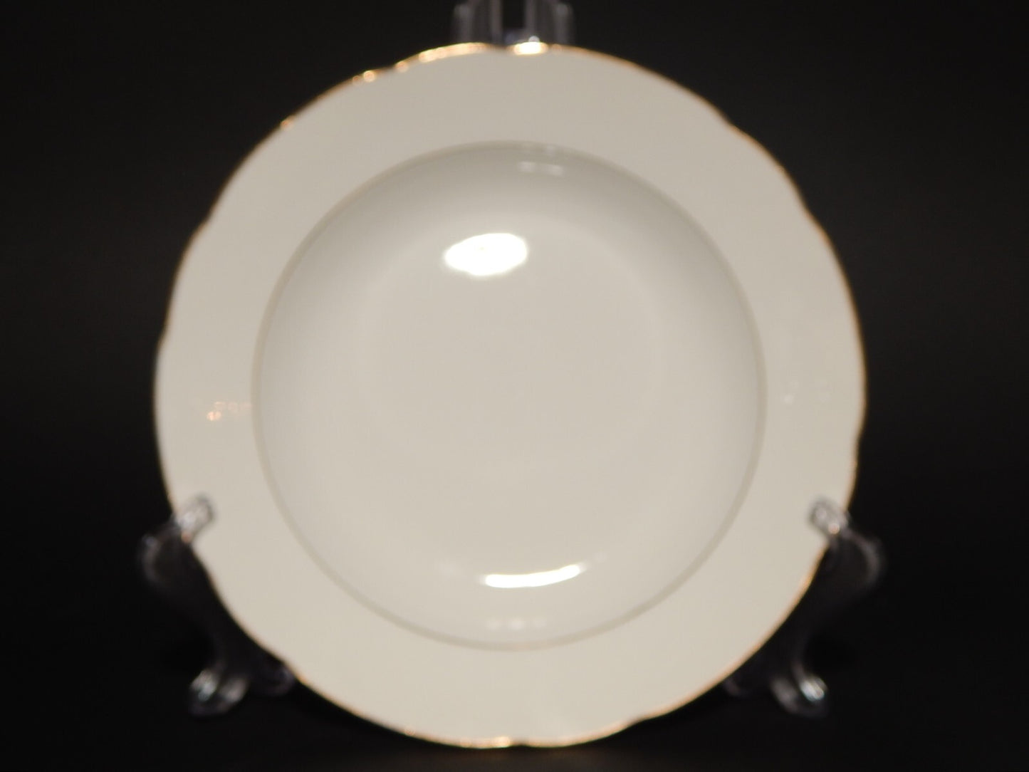 ANTICO SERVIZIO 18 PIATTI BIANCO PROFILO ORO SOCIETA' CERAMICA LAVENO SCI