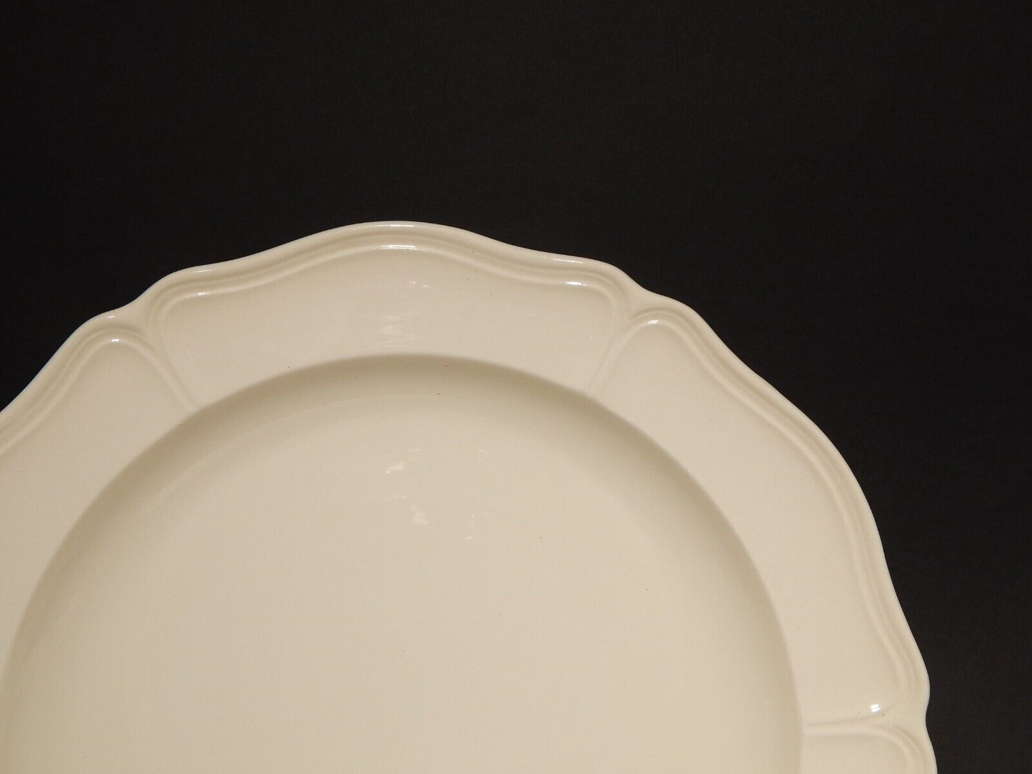 VINTAGE CERAMICA WEDGWOOD ETRURIA BARLASTON QUEENS SHAPE VASSOIO ROTONDO