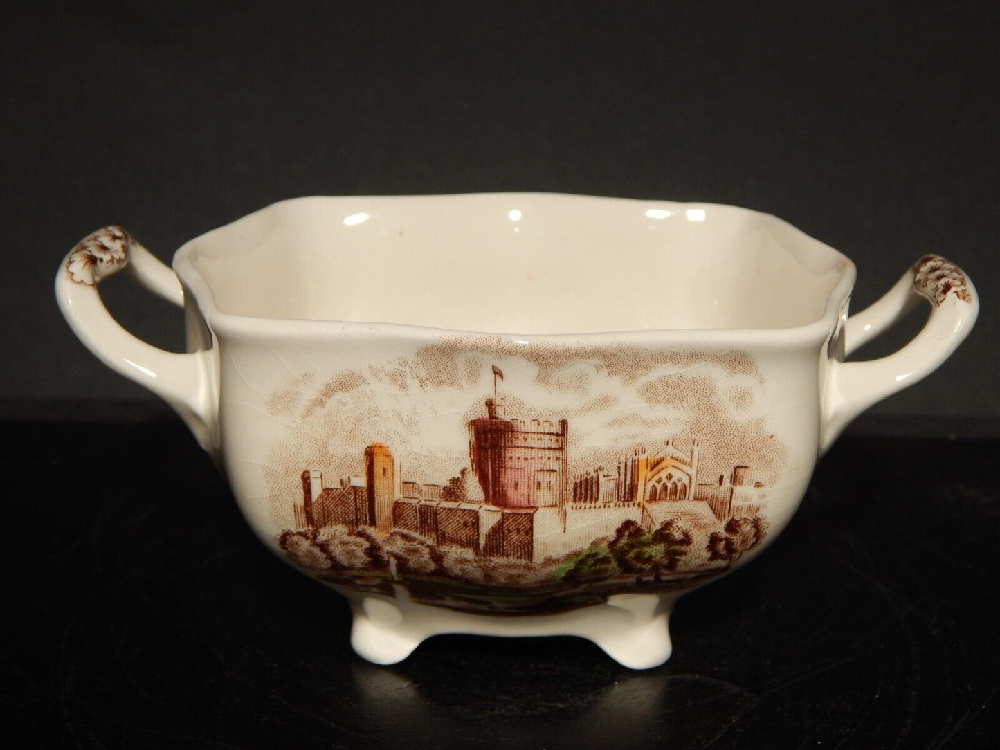 ANTICA ZUCCHERIERA PORCELLANA JOHNSON BROS ROYAL HOMES OF BRITAIN WINDSOR CASTLE